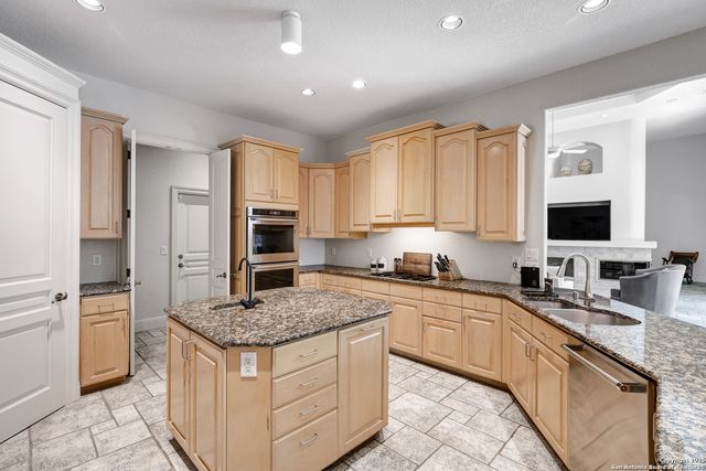 14122 Bluff Manor, San Antonio, TX 78216