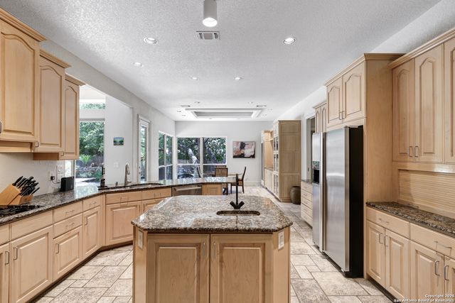 14122 Bluff Manor, San Antonio, TX 78216