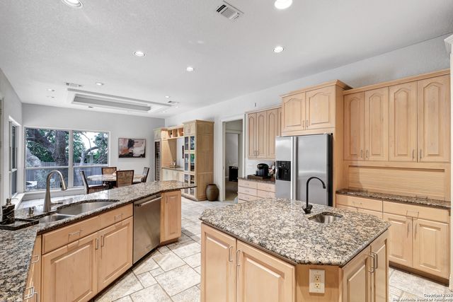 14122 Bluff Manor, San Antonio, TX 78216