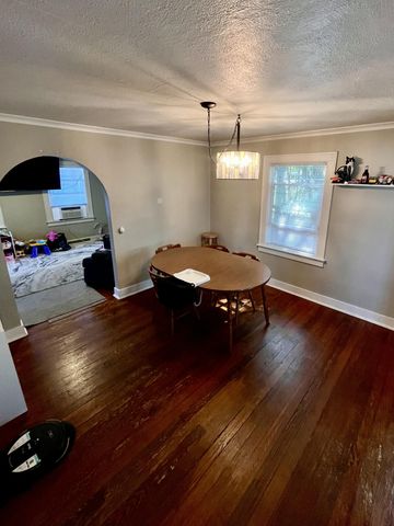 738 Washington Avenue, Holland, MI 49423