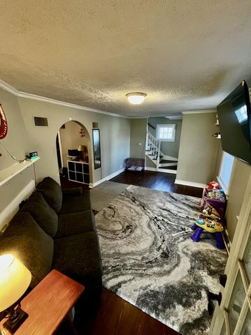 738 Washington Avenue, Holland, MI 49423