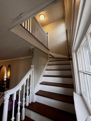 738 Washington Avenue, Holland, MI 49423