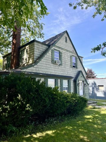 738 Washington Avenue, Holland, MI 49423