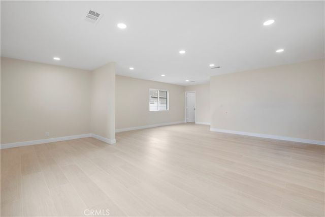 7108 Quakertown Avenue, Winnetka, CA 91306