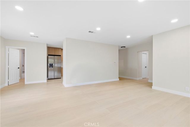 7108 Quakertown Avenue, Winnetka, CA 91306