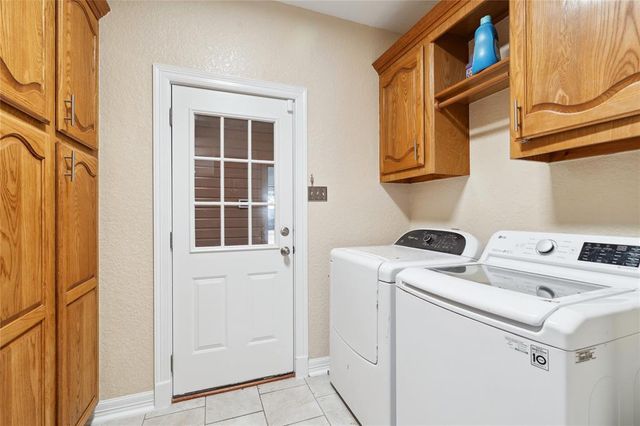 24849 County Road 48, Angleton, TX 77515