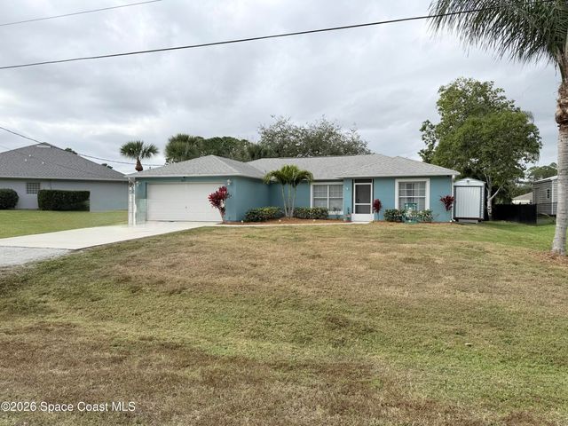 8425 94th Avenue, Vero Beach, FL 32967