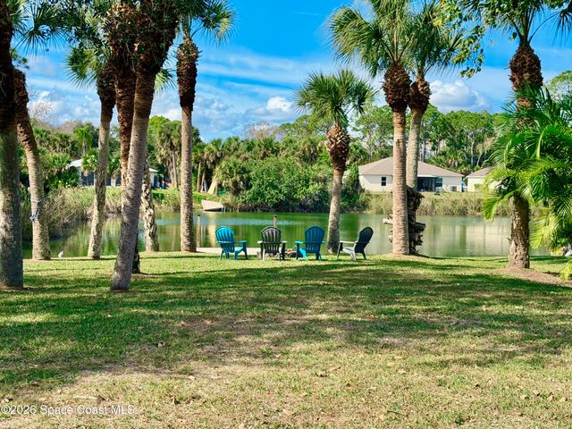 8425 94th Avenue, Vero Beach, FL 32967