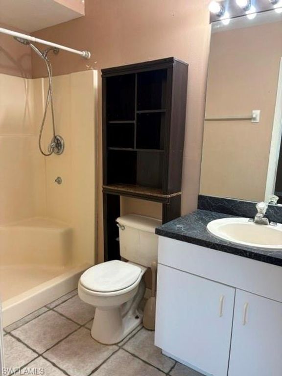 Image 13 of property listing at 1822 SW 18th ST, Cape Coral, FL 33991