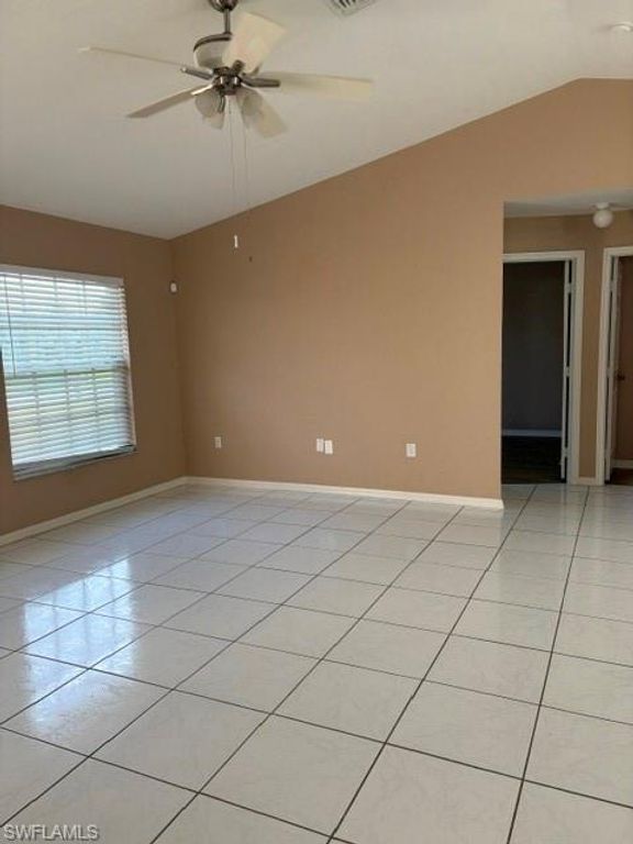 Image 4 of property listing at 1822 SW 18th ST, Cape Coral, FL 33991