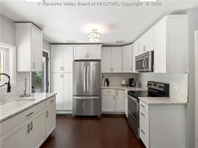 1511 Hunter Drive, Charleston, WV 25311