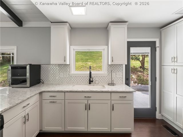 1511 Hunter Drive, Charleston, WV 25311