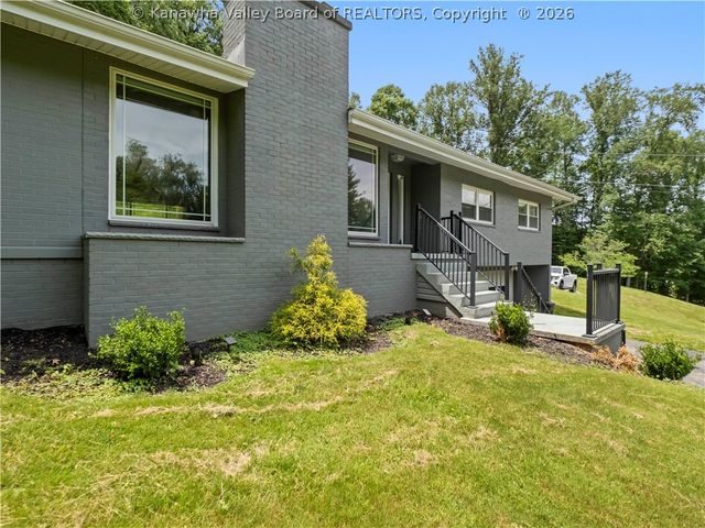 1511 Hunter Drive, Charleston, WV 25311