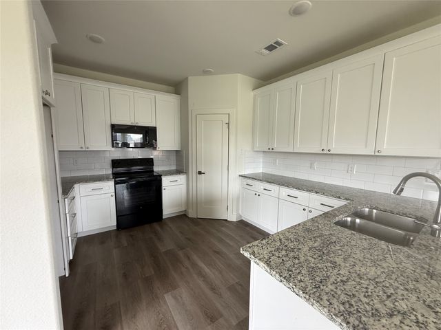 100 Kentucky Drive, Willow Park, TX 76087