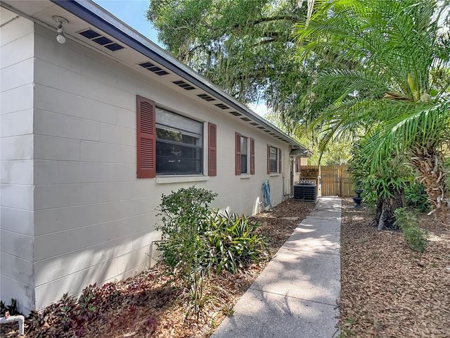 2201 LADYWOOD COURT, Brandon, FL 33511