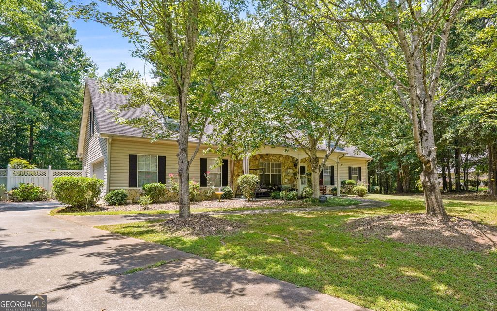 103 Rainwater Court, Mcdonough, GA 30252
