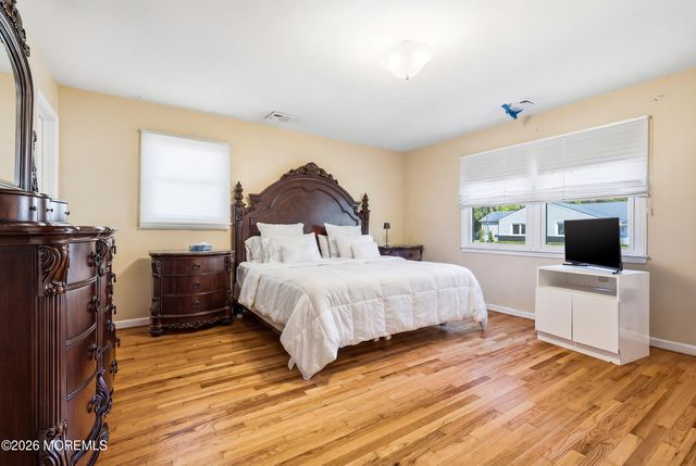 9 Dwight Drive, Ocean Twp, NJ 07712