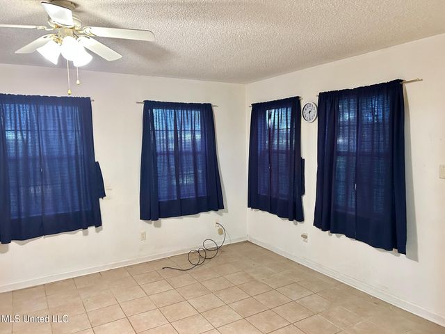 5562 Caroline Drive, Horn Lake, MS 38637