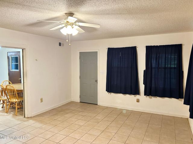 5562 Caroline Drive, Horn Lake, MS 38637
