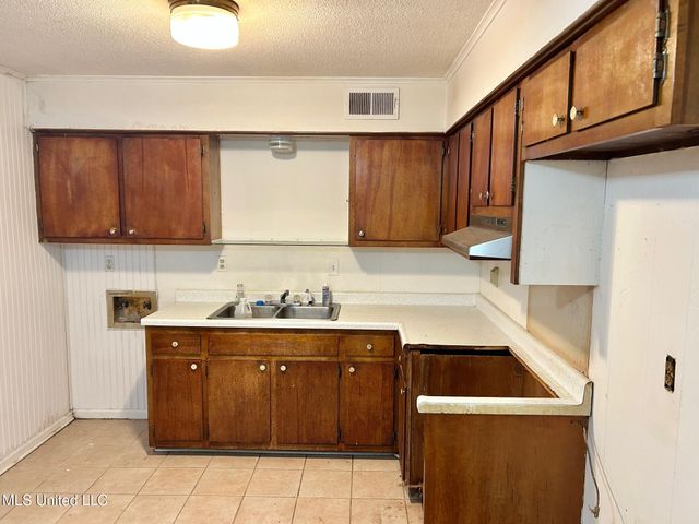 5562 Caroline Drive, Horn Lake, MS 38637