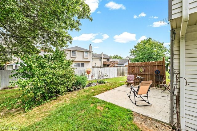 8851 Holly Lane, Olmsted Falls, OH 44138