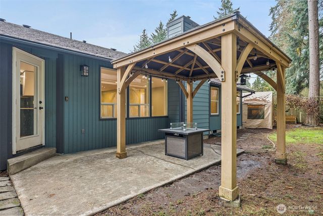 15516 21st Avenue Ct E, Tacoma, WA 98445