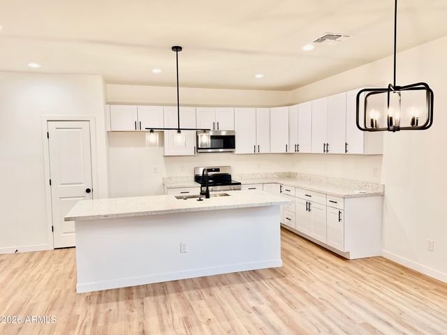 254 W Byrd Avenue, Coolidge, AZ 85128