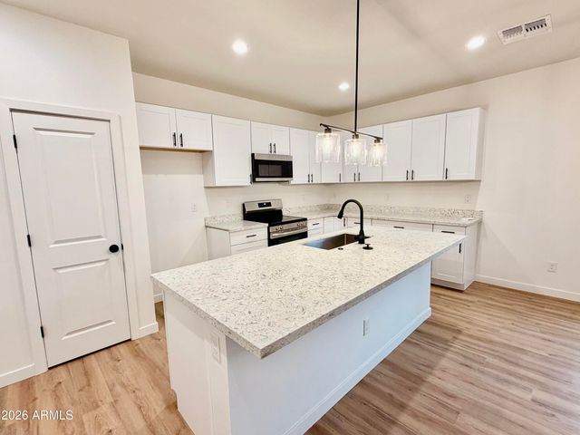 254 W Byrd Avenue, Coolidge, AZ 85128