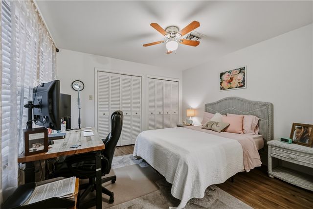 39 Rock Creek Dr 39, Corpus Christi, TX 78412
