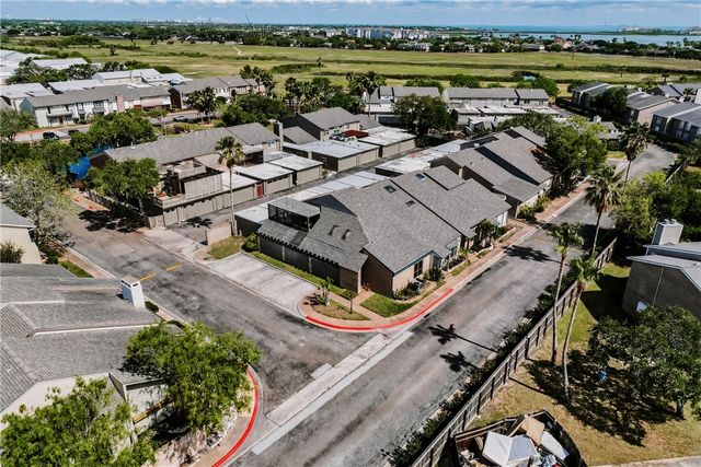 39 Rock Creek Dr 39, Corpus Christi, TX 78412