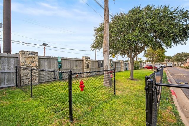 39 Rock Creek Dr 39, Corpus Christi, TX 78412
