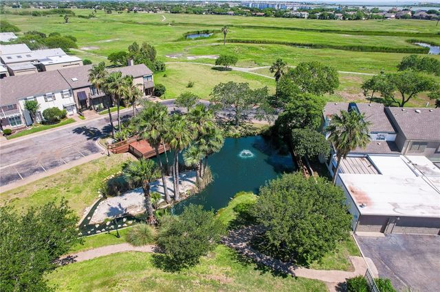 39 Rock Creek Dr 39, Corpus Christi, TX 78412