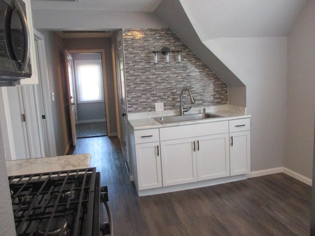 2116 W Atkinson AVENUE #2116A, Milwaukee, WI 53209