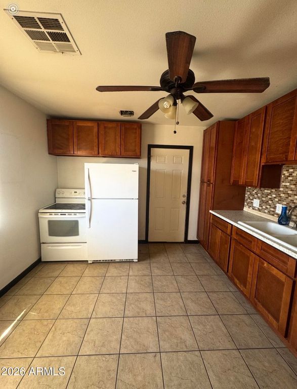 126 N HUNT Drive W, Mesa, AZ 85203 — photo 4