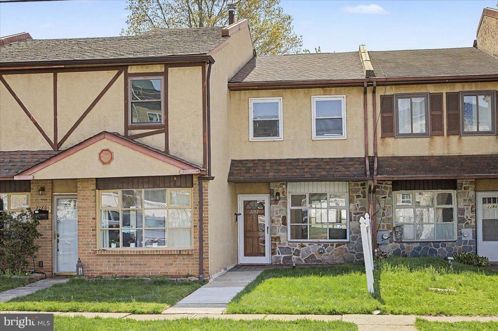 2282 SUZANN DR, Warrington, PA 18976