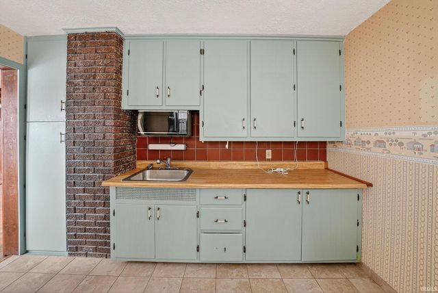 1312 E Jackson Boulevard, Elkhart, IN 46516