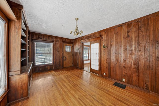 1312 E Jackson Boulevard, Elkhart, IN 46516