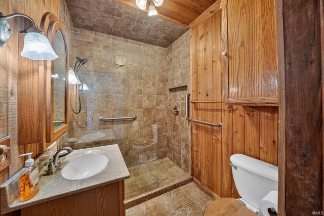 1312 E Jackson Boulevard, Elkhart, IN 46516