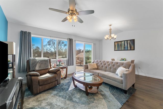 830 Nye Way, Coralville, IA 52241