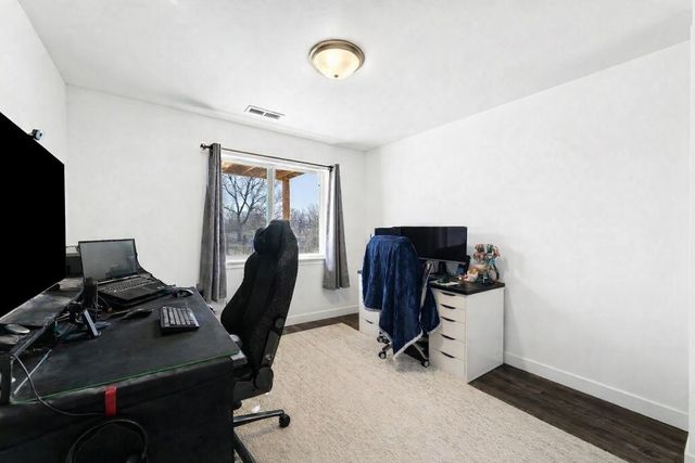 830 Nye Way, Coralville, IA 52241