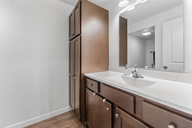 830 Nye Way, Coralville, IA 52241