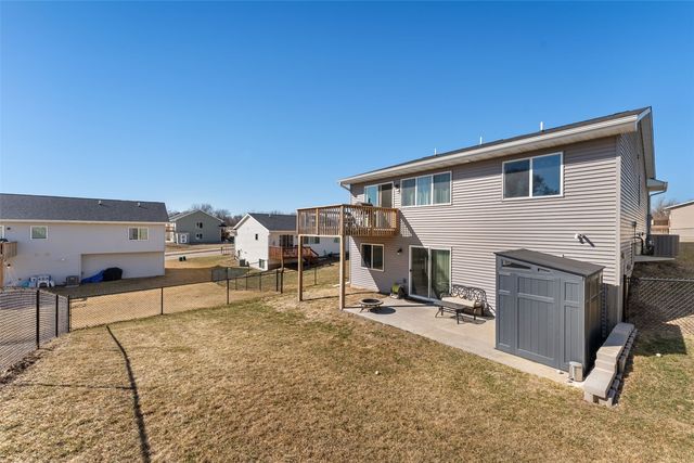 830 Nye Way, Coralville, IA 52241