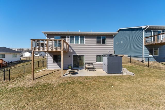 830 Nye Way, Coralville, IA 52241