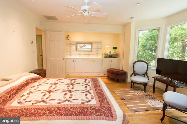 5628 KNOLLWOOD RD, Bethesda, MD 20816
