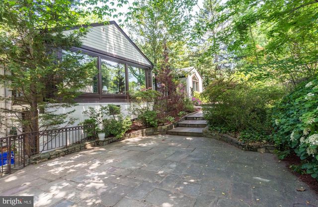 5628 KNOLLWOOD RD, Bethesda, MD 20816