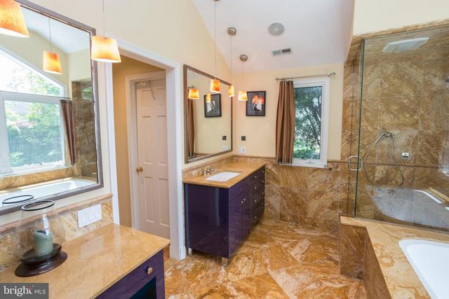 5628 KNOLLWOOD RD, Bethesda, MD 20816
