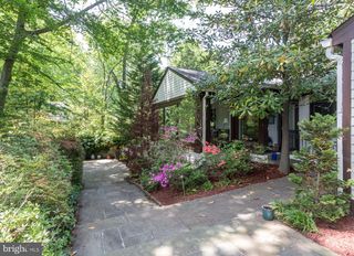 5628 KNOLLWOOD RD, Bethesda, MD 20816