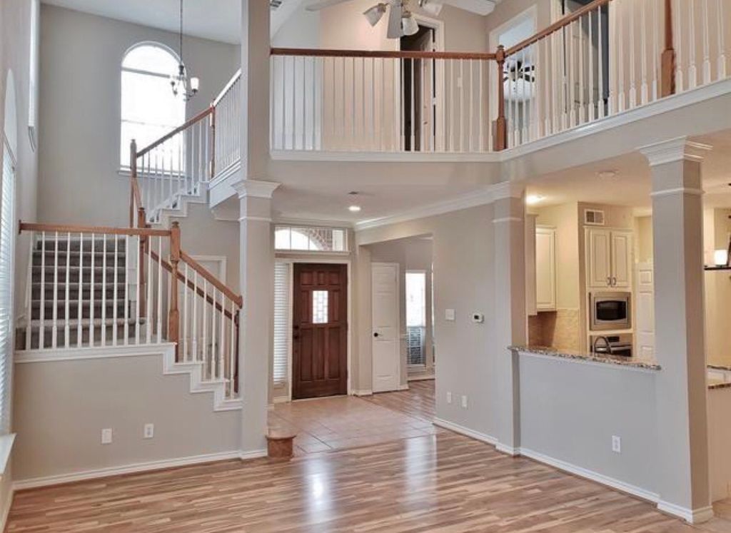 211 Moss Hill Road, Irving, TX 75063 — photo 2