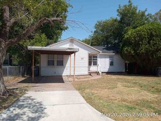 2519 NW Prentice Ave, Lawtom, OK 73507