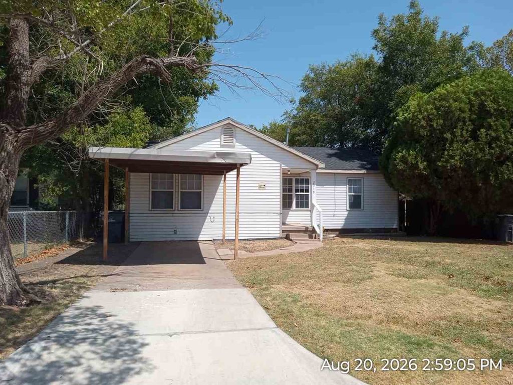 2519 NW Prentice Ave, Lawtom, OK 73507